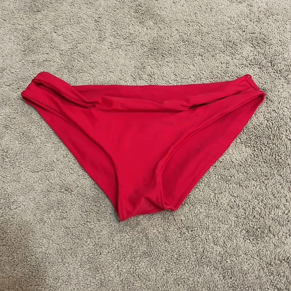 Bathing suits - Picture 15 of 15